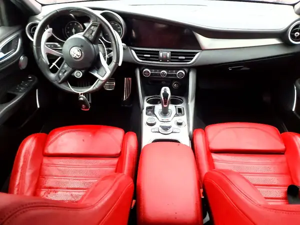 ZARFANBN8N7665987 2022 ALFA ROMEO GIULIA - Image 8