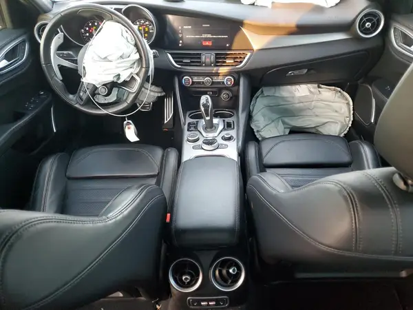 ZARFANBN8P7668858 2023 ALFA ROMEO GIULIA - Image 8