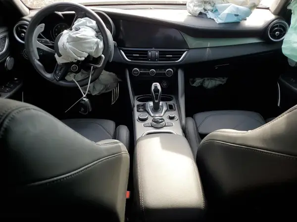 ZARFANBN8P7676295 2023 ALFA ROMEO GIULIA - Image 8