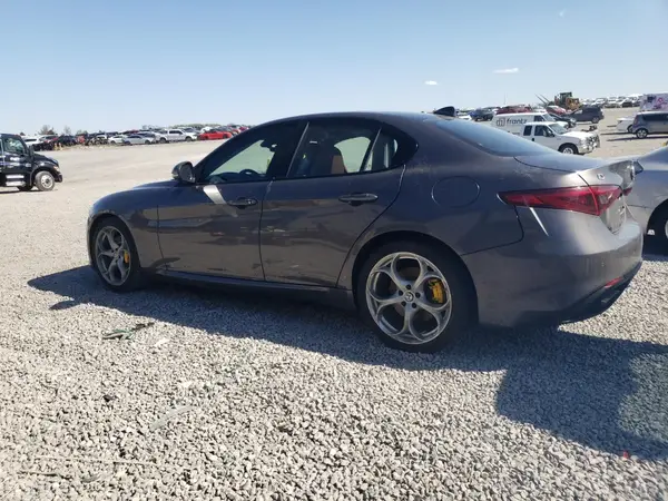 ZARFANBN9K7601162 2019 ALFA ROMEO GIULIA - Image 2