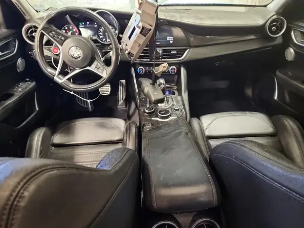 ZARFANBN9K7602022 2019 ALFA ROMEO GIULIA - Image 8