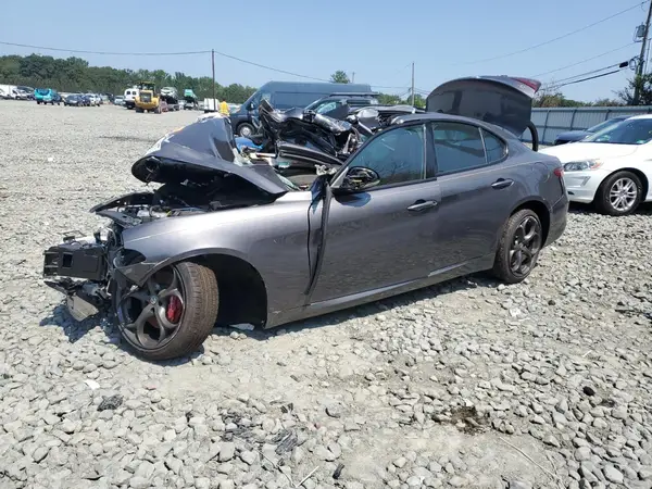 ZARFANBN9K7609438 2019 ALFA ROMEO GIULIA