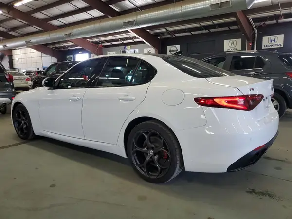 ZARFANBN9K7621749 2019 ALFA ROMEO GIULIA - Image 2
