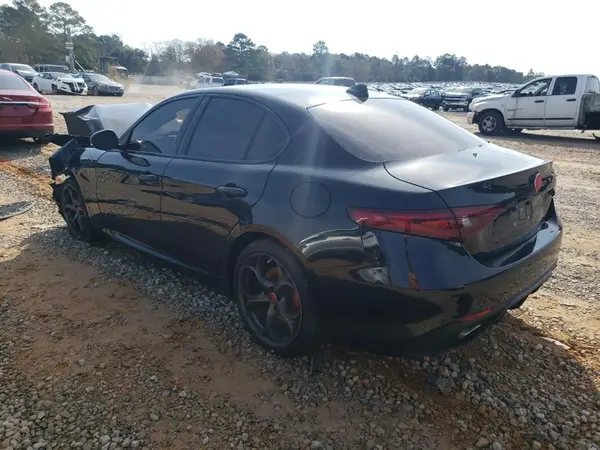 ZARFANBN9K7622240 2019 ALFA ROMEO GIULIA - Image 2