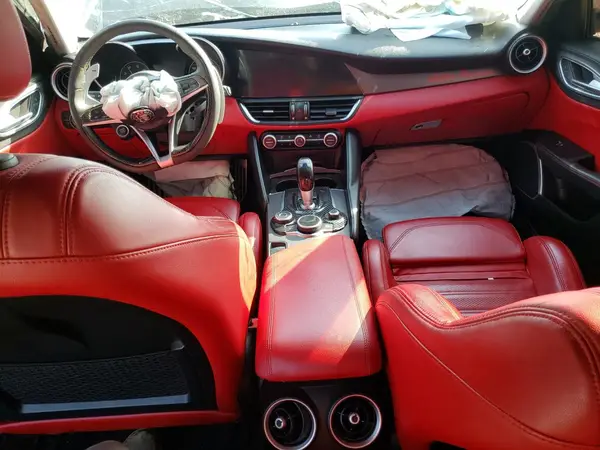 ZARFANBN9K7622240 2019 ALFA ROMEO GIULIA - Image 8