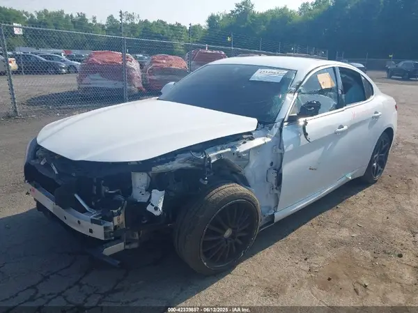 ZARFANBN9L7633708 2020 ALFA ROMEO GIULIA - Image 2
