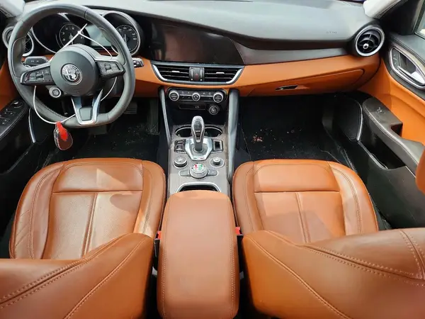 ZARFANBN9M7640773 2021 ALFA ROMEO GIULIA - Image 8