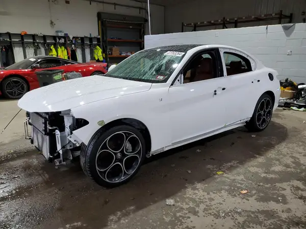 ZARFANBN9N7652729 2022 ALFA ROMEO GIULIA - Image 1