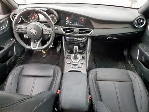 ZARFANBN9N7652875 2022 ALFA ROMEO GIULIA - Image 8
