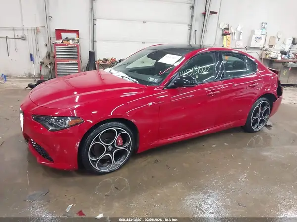 ZARFANBN9R7680455 2024 ALFA ROMEO GIULIA - Image 2
