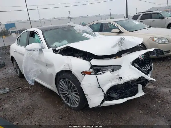 ZARFANBNXK7603700 2019 ALFA ROMEO GIULIA - Image 1