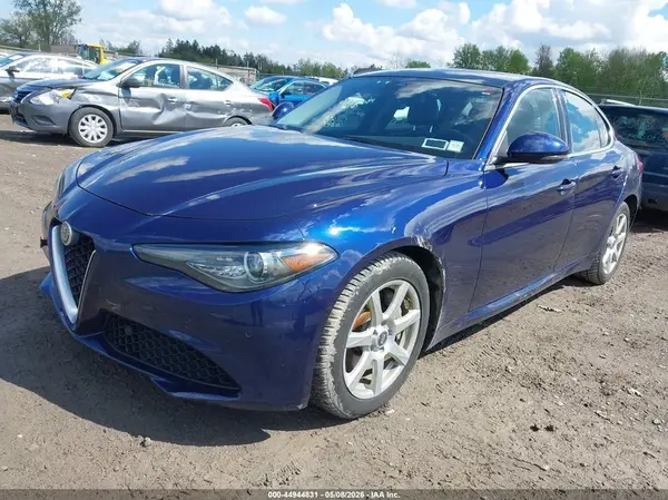 ZARFANBNXK7606225 2019 ALFA ROMEO GIULIA - Image 2