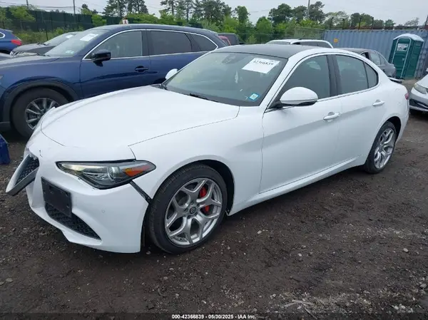 ZARFANBNXK7606323 2019 ALFA ROMEO GIULIA - Image 2