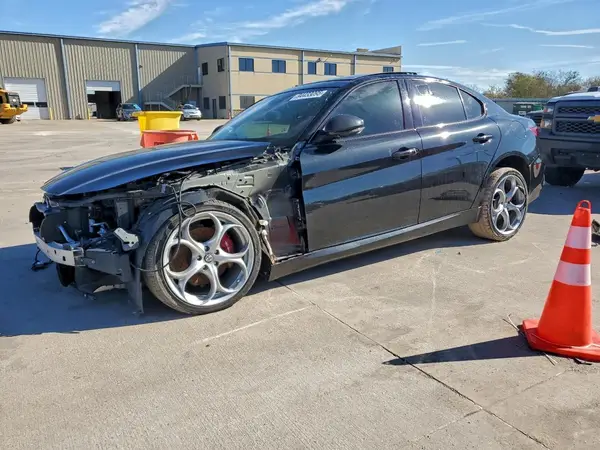 ZARFANBNXK7608685 2019 ALFA ROMEO GIULIA
