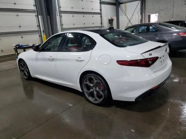 ZARFANBNXL7637718 2020 ALFA ROMEO GIULIA - Image 2