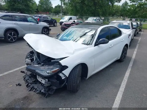 ZARFANBNXM7644184 2021 ALFA ROMEO GIULIA - Image 2