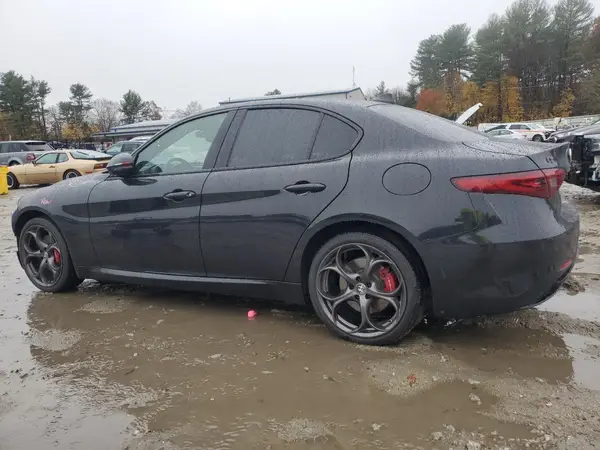 ZARFANBNXM7648123 2021 ALFA ROMEO GIULIA - Image 2
