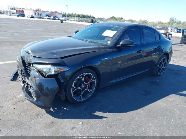 ZARFANBNXN7653128 2022 ALFA ROMEO GIULIA - Image 2