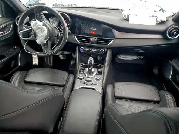 ZARFANBNXN7655459 2022 ALFA ROMEO GIULIA - Image 8