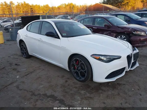 ZARFANBNXN7664484 2022 ALFA ROMEO GIULIA - Image 1
