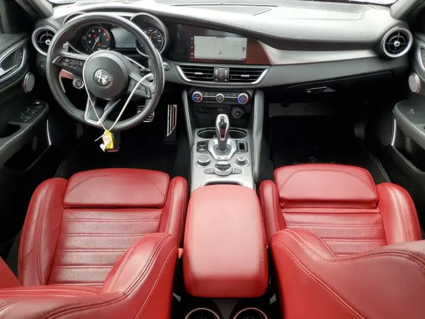 ZARFANBNXP7670966 2023 ALFA ROMEO GIULIA - Image 8