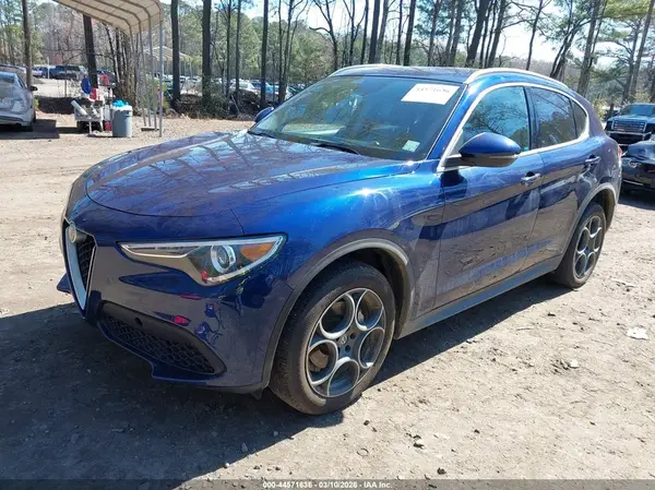 ZASFAKAN0J7B60246 2018 ALFA ROMEO STELVIO - Image 2