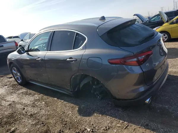 ZASFAKAN0J7B81324 2018 ALFA ROMEO STELVIO - Image 2