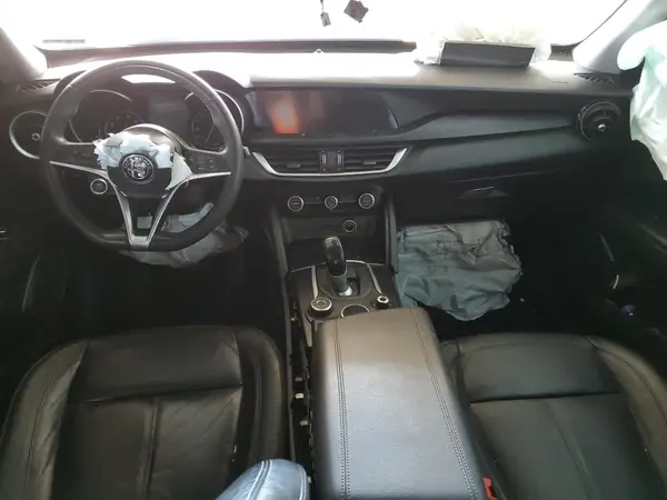 ZASFAKAN1J7B68985 2018 ALFA ROMEO STELVIO - Image 8