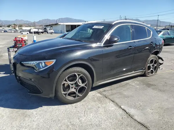 ZASFAKAN1J7B74527 2018 ALFA ROMEO STELVIO