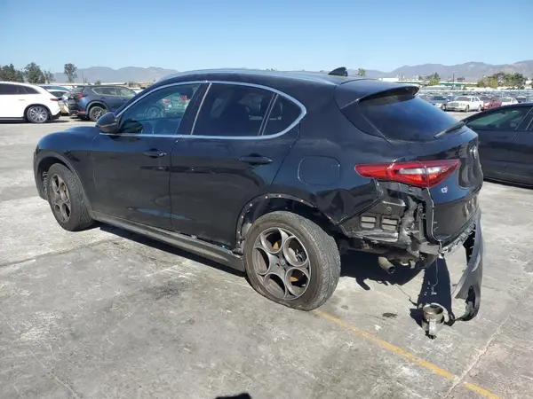 ZASFAKAN1J7B74527 2018 ALFA ROMEO STELVIO - Image 2