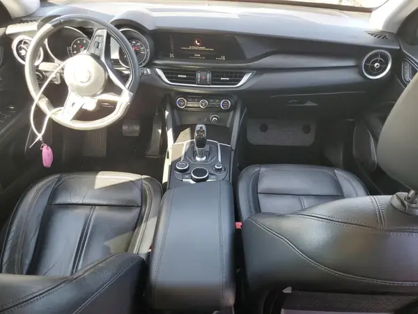 ZASFAKAN1J7B74527 2018 ALFA ROMEO STELVIO - Image 8