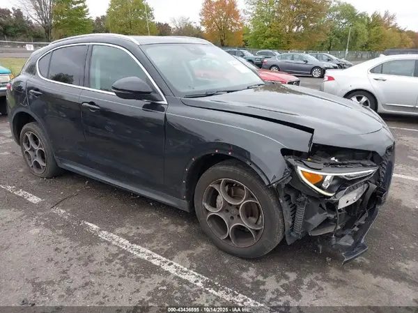 ZASFAKAN1J7B75290 2018 ALFA ROMEO STELVIO
