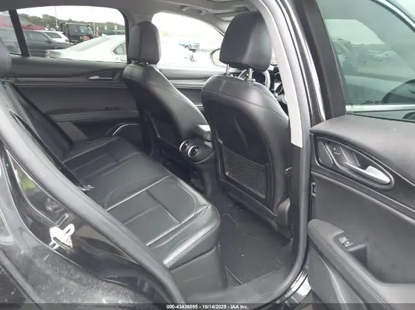 ZASFAKAN1J7B75290 2018 ALFA ROMEO STELVIO - Image 8