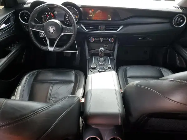 ZASFAKAN1J7B80182 2018 ALFA ROMEO STELVIO - Image 8
