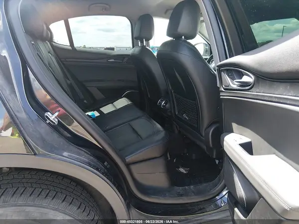 ZASFAKAN1J7B89304 2018 ALFA ROMEO STELVIO - Image 8