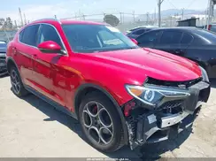 ZASFAKAN1J7B90873 2018 ALFA ROMEO STELVIO
