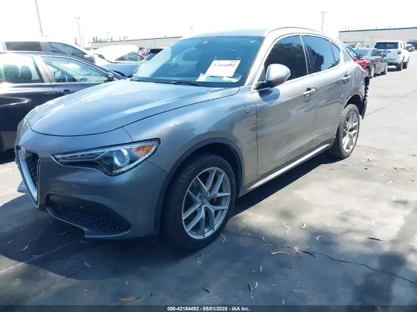 ZASFAKAN1J7B91604 2018 ALFA ROMEO STELVIO - Image 2