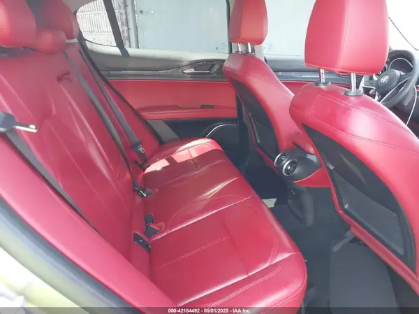 ZASFAKAN1J7B91604 2018 ALFA ROMEO STELVIO - Image 8