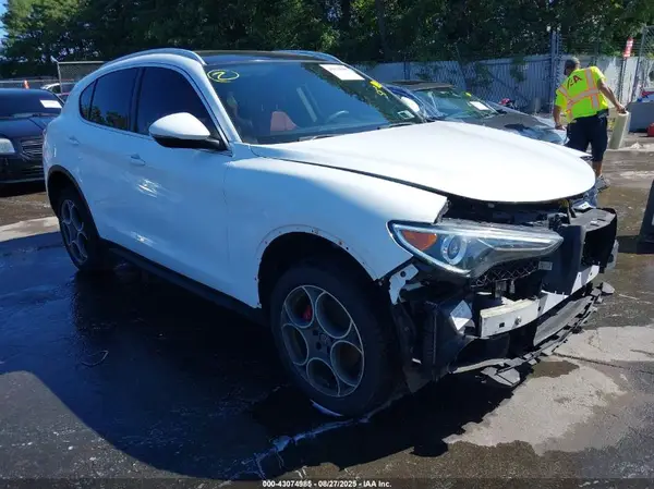 ZASFAKAN1J7C28750 2018 ALFA ROMEO STELVIO