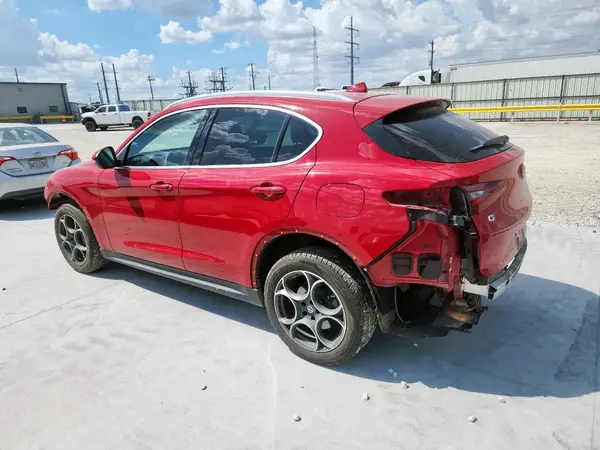 ZASFAKAN2J7B61673 2018 ALFA ROMEO STELVIO - Image 2