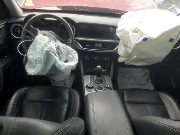 ZASFAKAN2J7B68025 2018 ALFA ROMEO STELVIO - Image 8