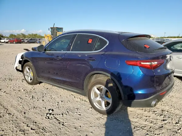 ZASFAKAN2J7B68199 2018 ALFA ROMEO STELVIO - Image 2
