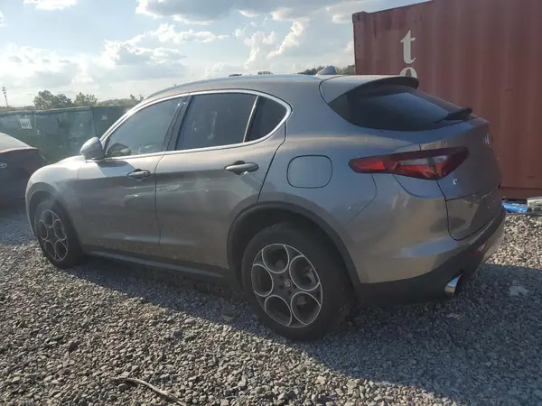 ZASFAKAN2J7B69062 2018 ALFA ROMEO STELVIO - Image 2