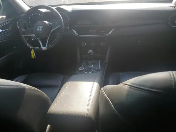 ZASFAKAN2J7B69062 2018 ALFA ROMEO STELVIO - Image 8