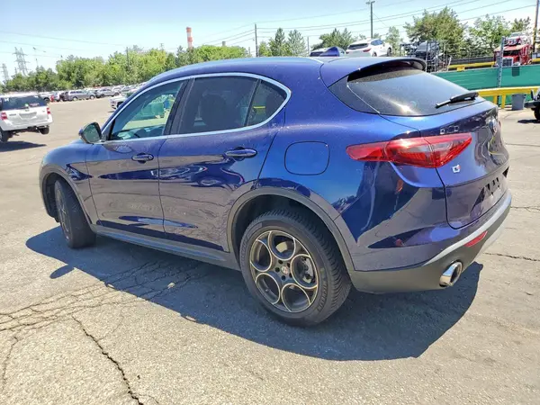 ZASFAKAN2J7B79462 2018 ALFA ROMEO STELVIO - Image 2