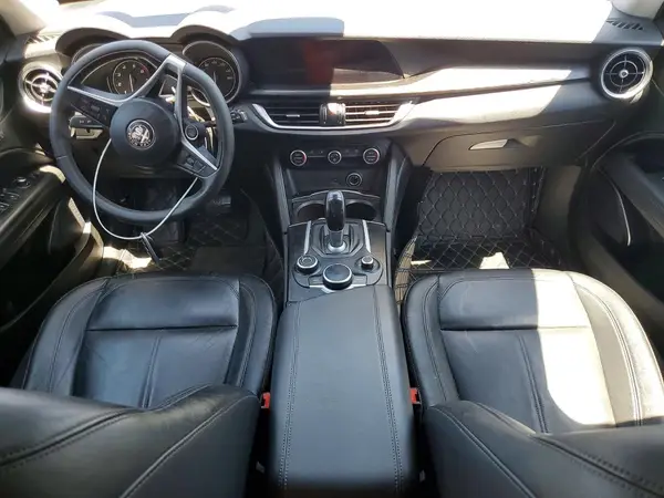 ZASFAKAN2J7B79462 2018 ALFA ROMEO STELVIO - Image 8
