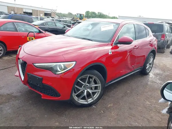 ZASFAKAN2J7B79882 2018 ALFA ROMEO STELVIO - Image 2