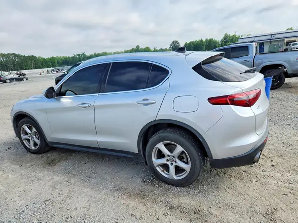 ZASFAKAN2J7B81387 2018 ALFA ROMEO STELVIO - Image 2