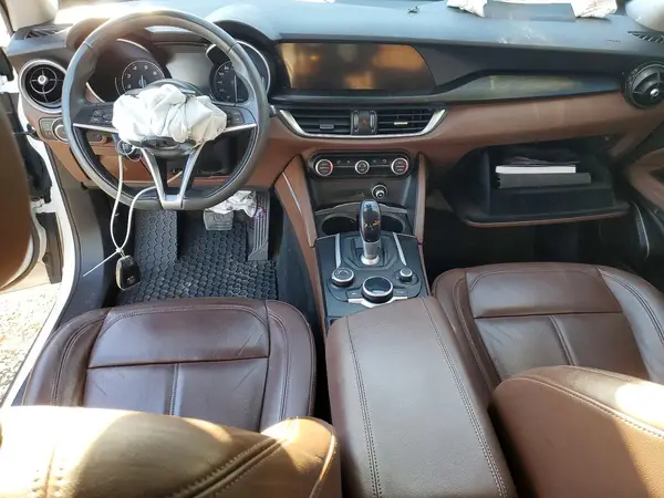 ZASFAKAN2J7B94981 2018 ALFA ROMEO STELVIO - Image 8