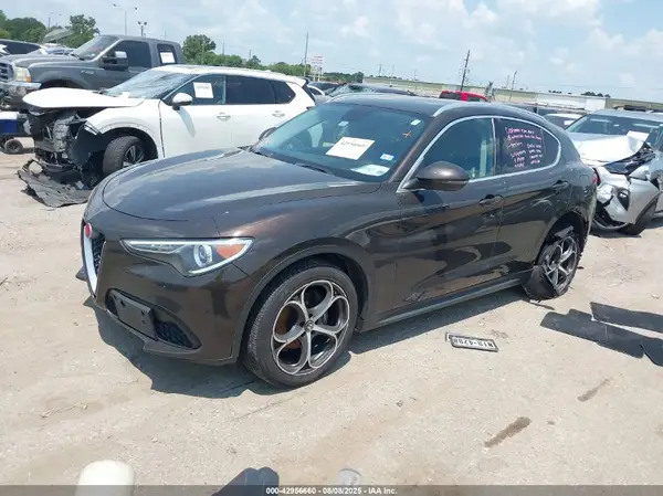 ZASFAKAN3J7B69510 2018 ALFA ROMEO STELVIO - Image 2